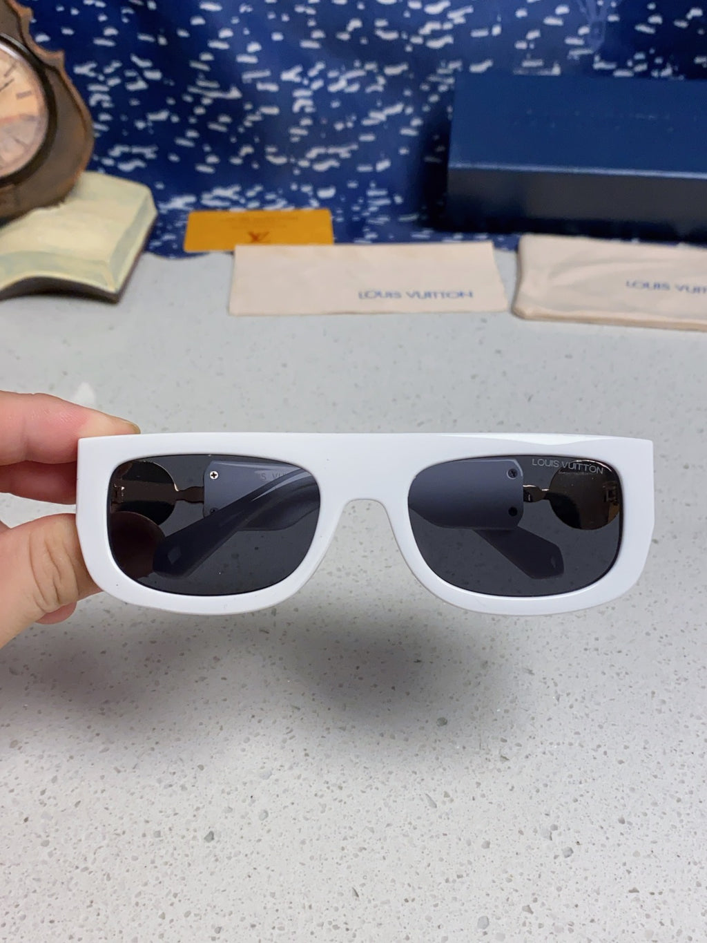 Louis Vuitton Square Silver Lens Sunglasses for Men & Women - 431114 - detail image 4