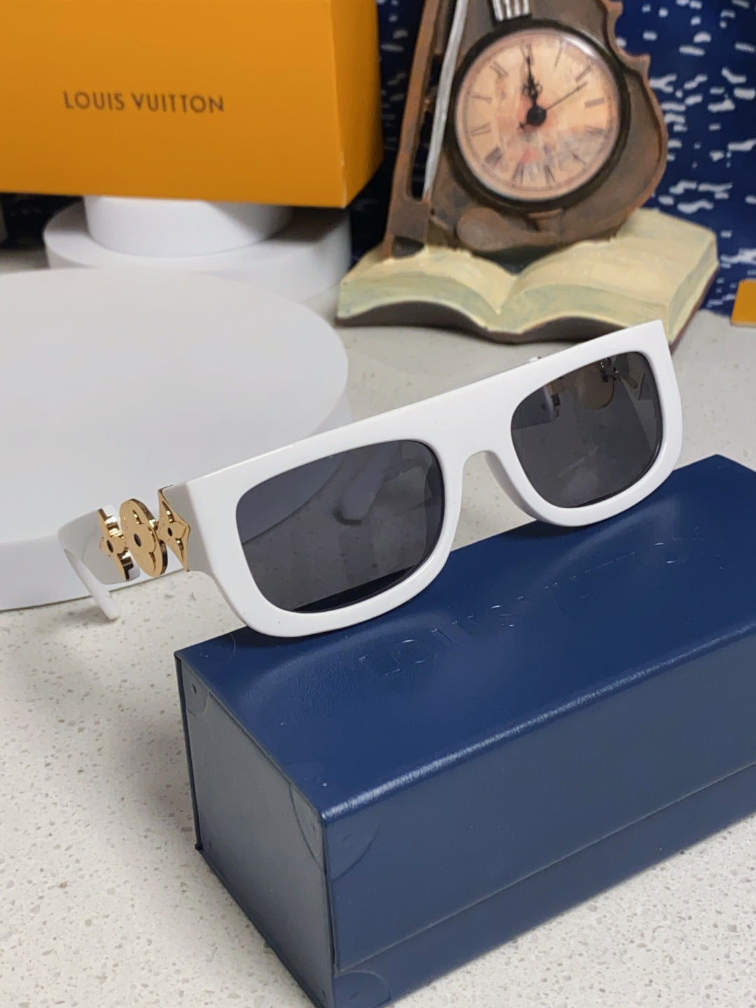 Louis Vuitton Square Silver Lens Sunglasses for Men & Women - 431114 - detail image 10