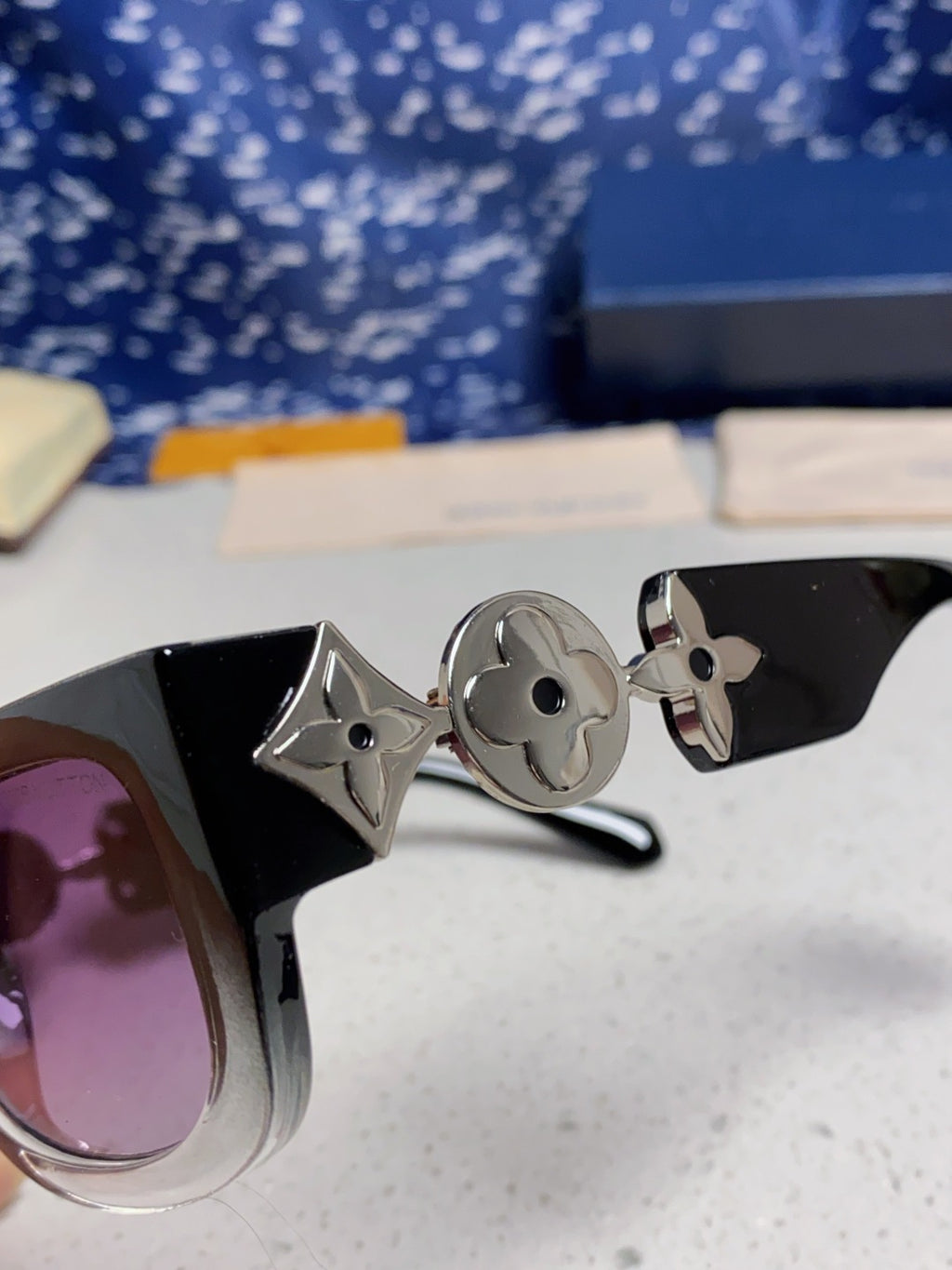 Louis Vuitton Square Brown Lens Sunglasses for Men & Women - 431116 - detail image 6