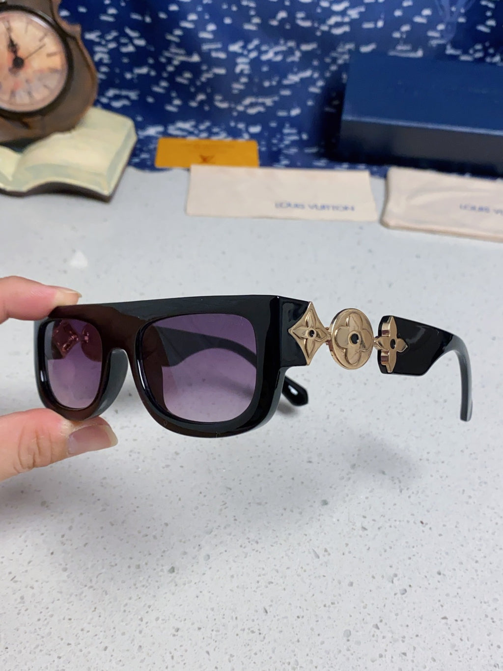 Louis Vuitton Square Brown Lens Sunglasses for Men & Women - 431117 - detail image 6