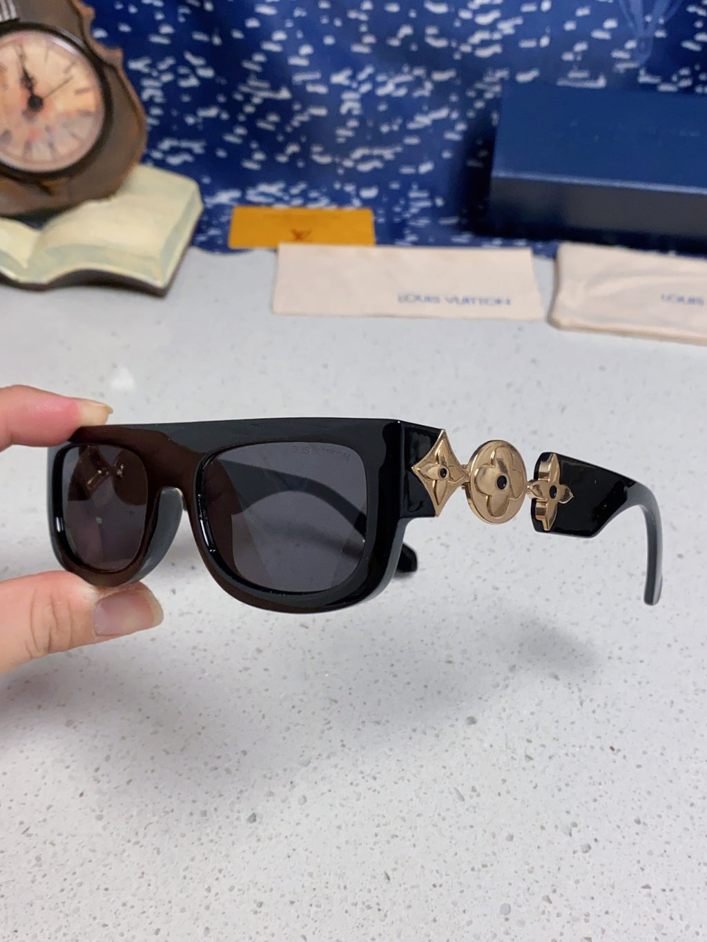 Louis Vuitton Square Black Lens Sunglasses for Men & Women - 431118 - detail image 7