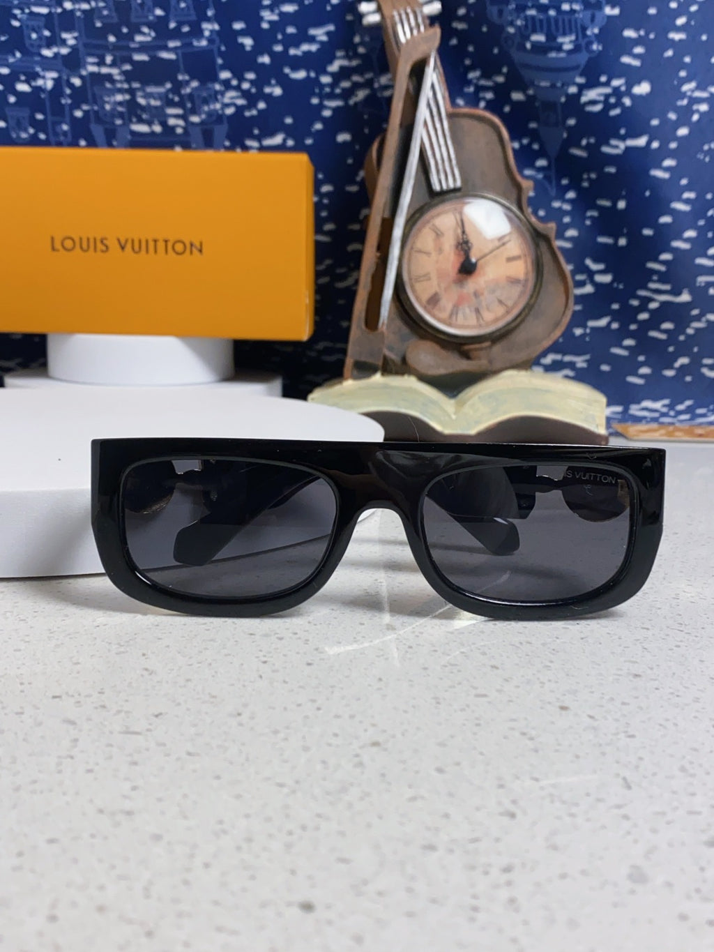 Louis Vuitton Square Black Lens Sunglasses for Men & Women - 431118 - detail image 10