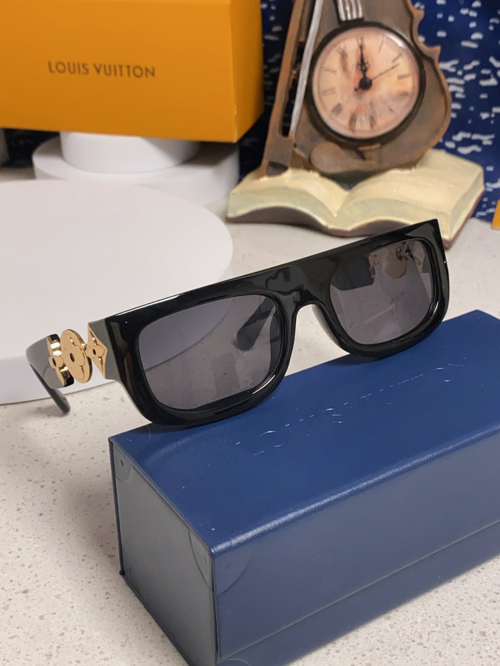 Louis Vuitton Square Black Lens Sunglasses for Men & Women - 431118 - detail image 11