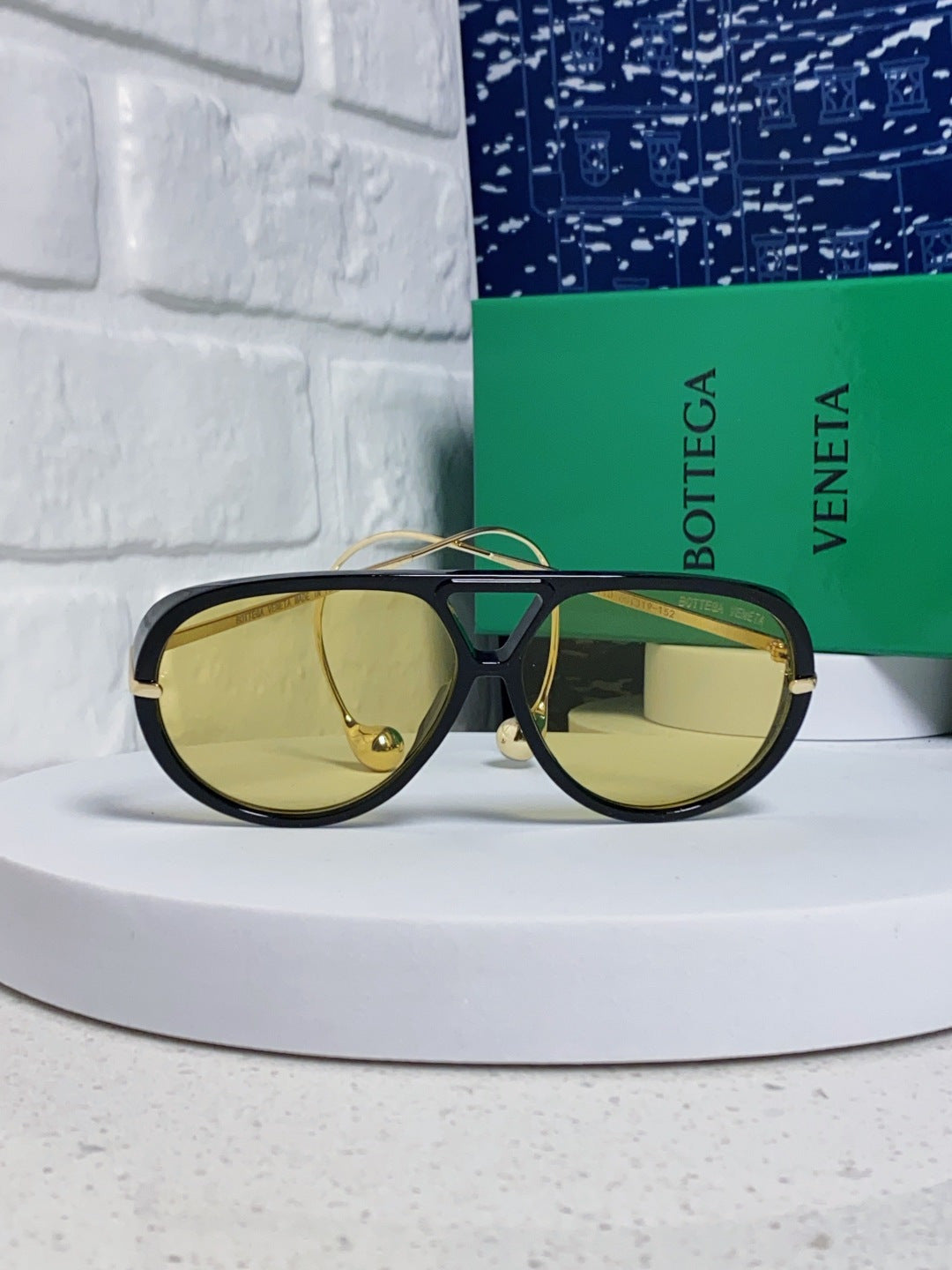 Bottega Veneta BV1273 Aviator Gold Lens Sunglasses for Men & Women - 416431 - detail image 3