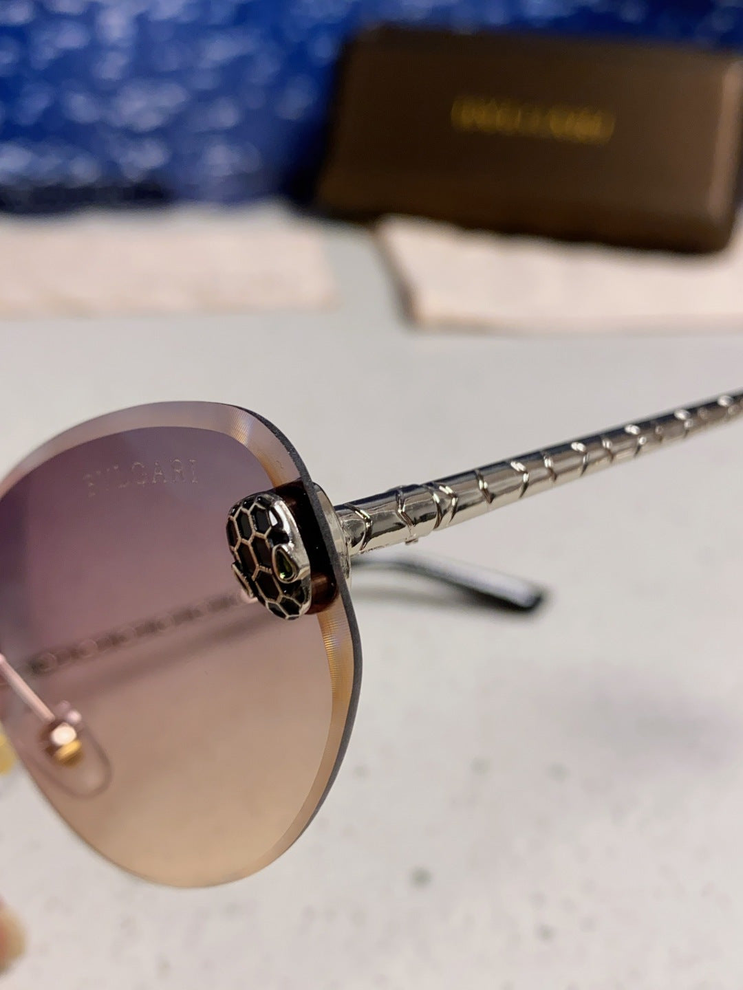 Bottega Veneta Lightweight Metal Rimless Silver Lens Sunglasses - 466347 - detail image 7