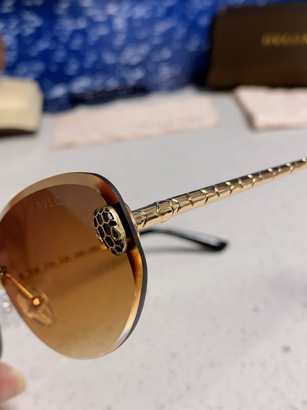 Bottega Veneta Lightweight Metal Rimless Brown Lens Sunglasses for Men & Women - detail image 7