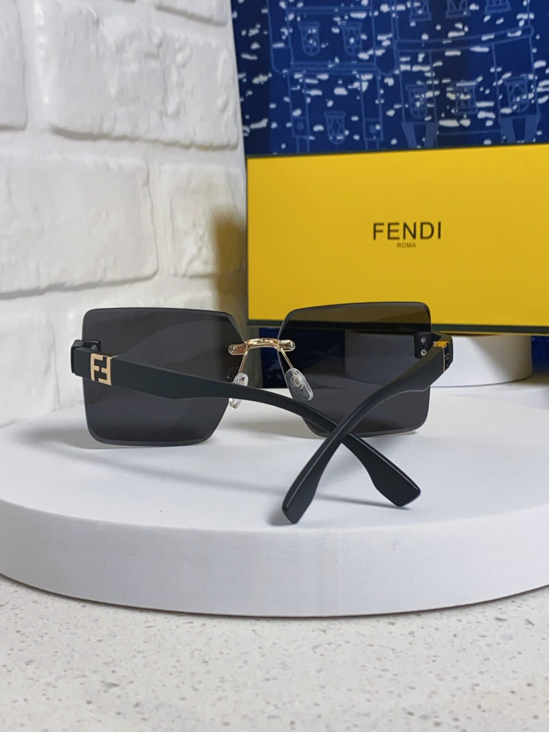 Fendi Lightweight Rimless Silver Lens Sunglasses for Women - detail image 3