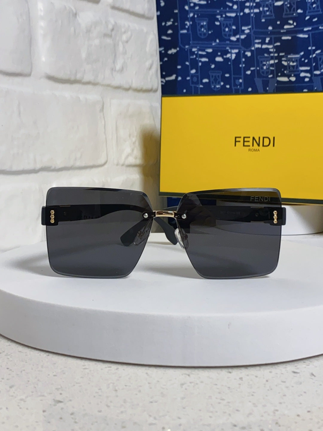Fendi Lightweight Rimless Silver Lens Sunglasses for Women - detail image 2