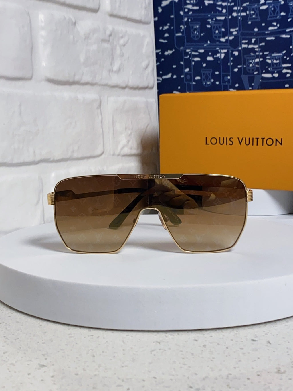 Louis Vuitton Square Brown Lens Sunglasses for Men & Women - detail image 2