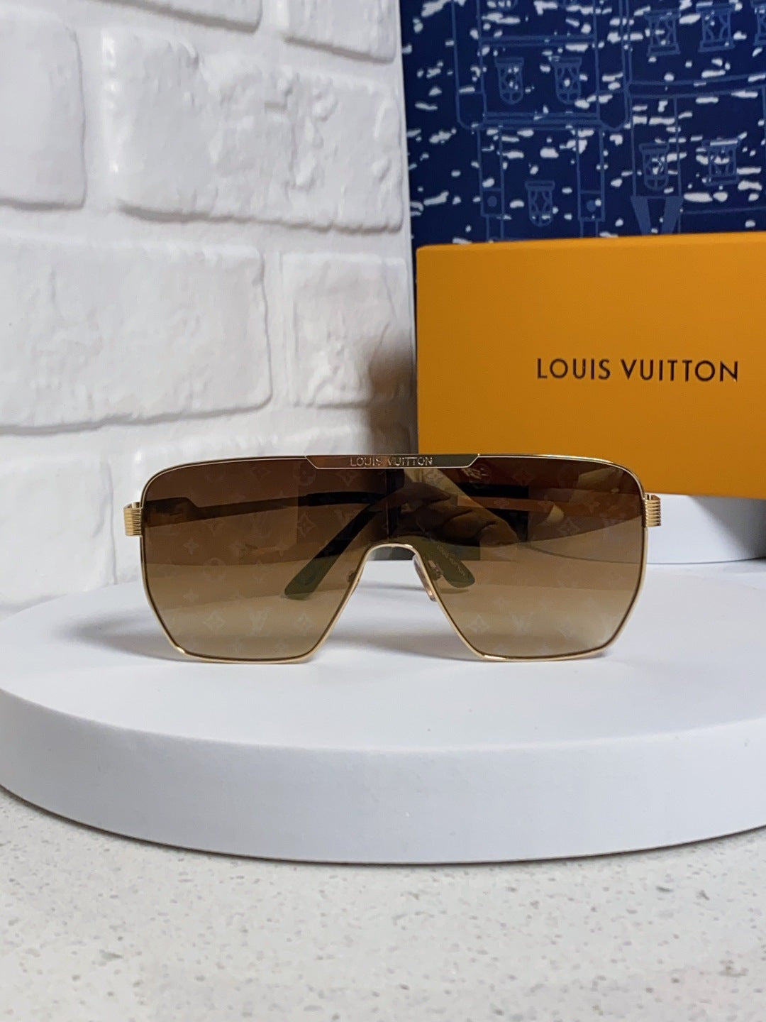 Louis Vuitton Square Brown Lens Sunglasses for Men & Women - detail image 2
