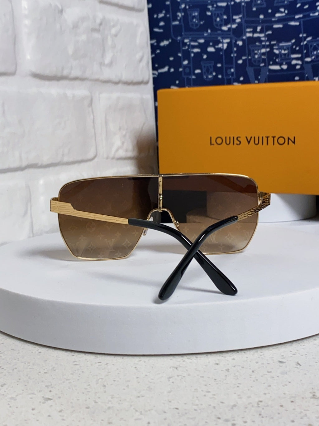 Louis Vuitton Square Brown Lens Sunglasses for Men & Women - detail image 3