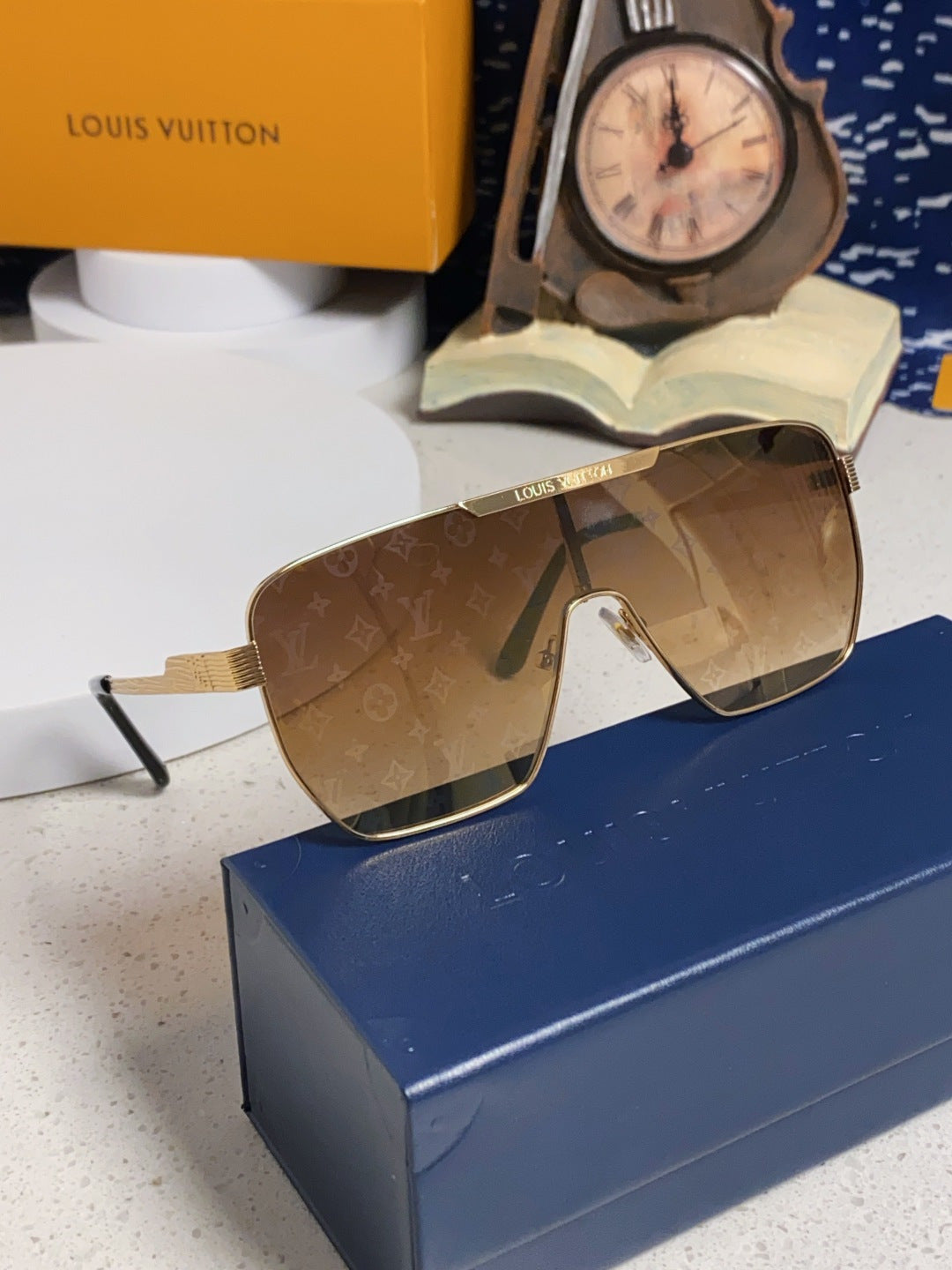 Louis Vuitton Square Brown Lens Sunglasses for Men & Women - detail image 10