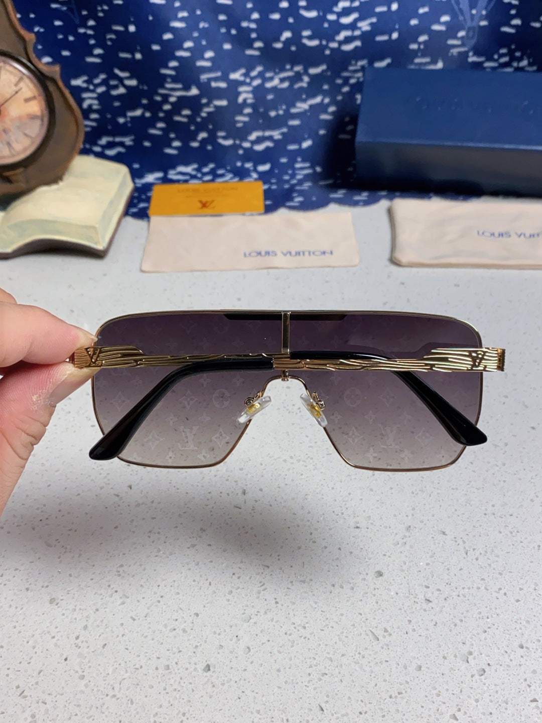 Louis Vuitton Square Gray Lens Sunglasses for Men & Women - detail image 5
