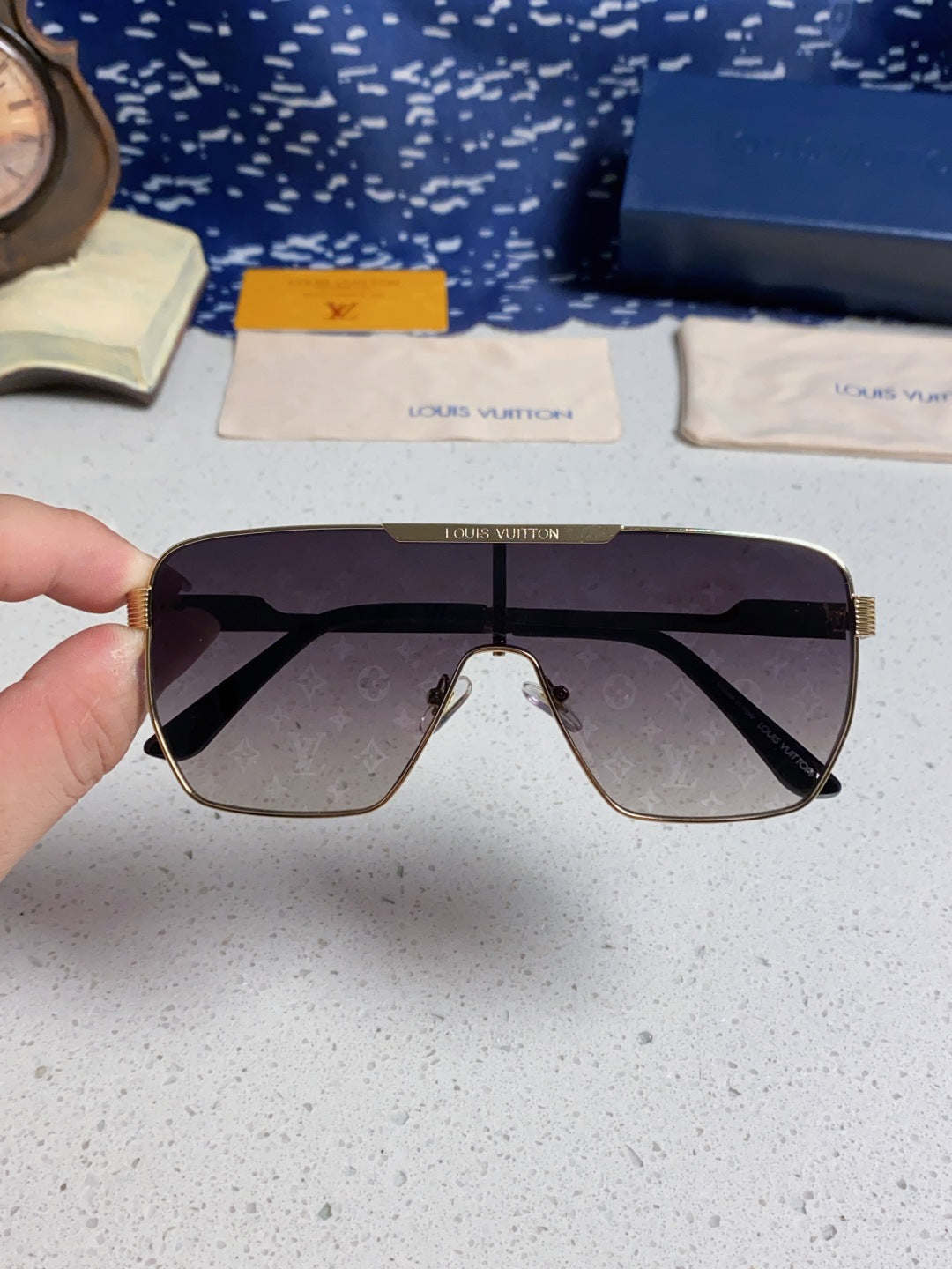 Louis Vuitton Square Gray Lens Sunglasses for Men & Women - detail image 4