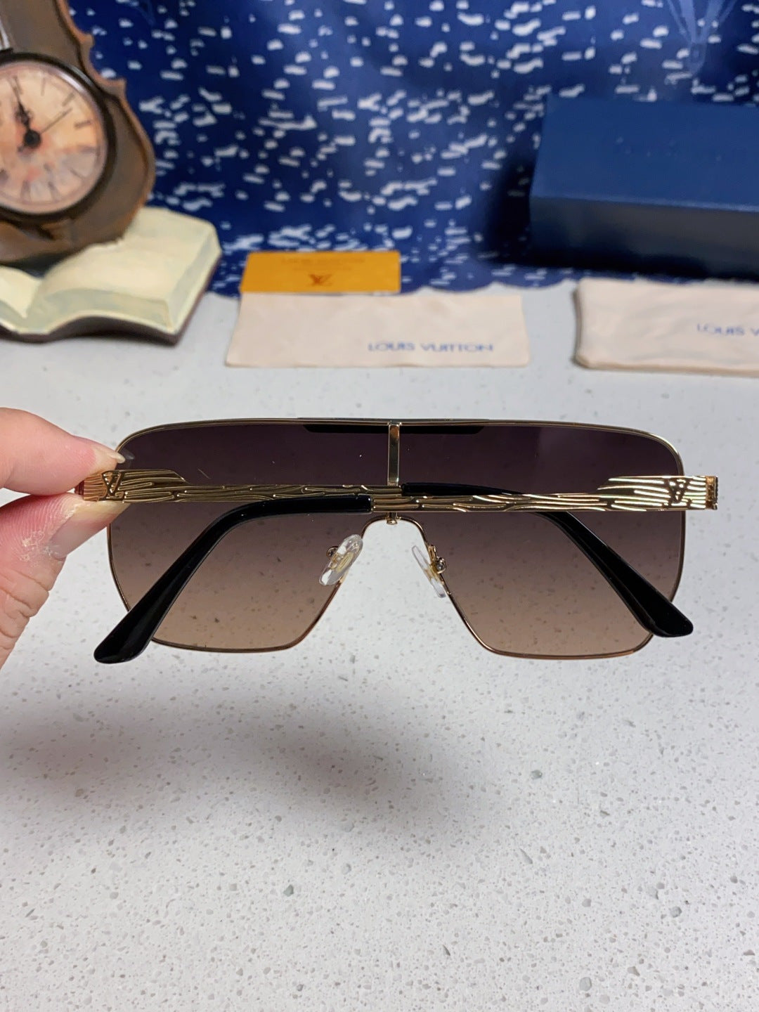 Louis Vuitton Square Silver Lens Sunglasses for Men & Women - detail image 4