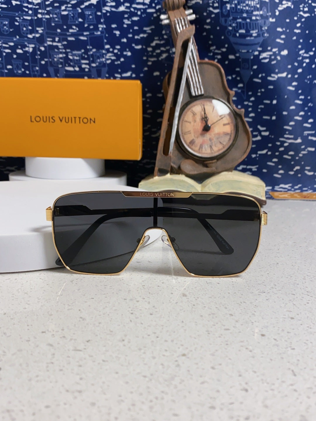 Louis Vuitton Square Black Lens Sunglasses for Men & Women - detail image 9
