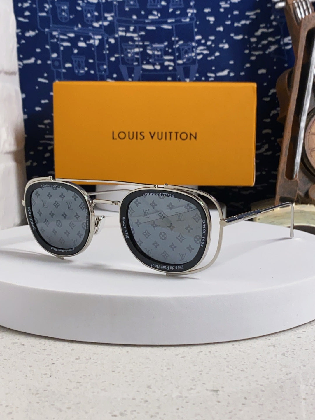 Louis Vuitton Round Gray Lens Sunglasses for Men & Women