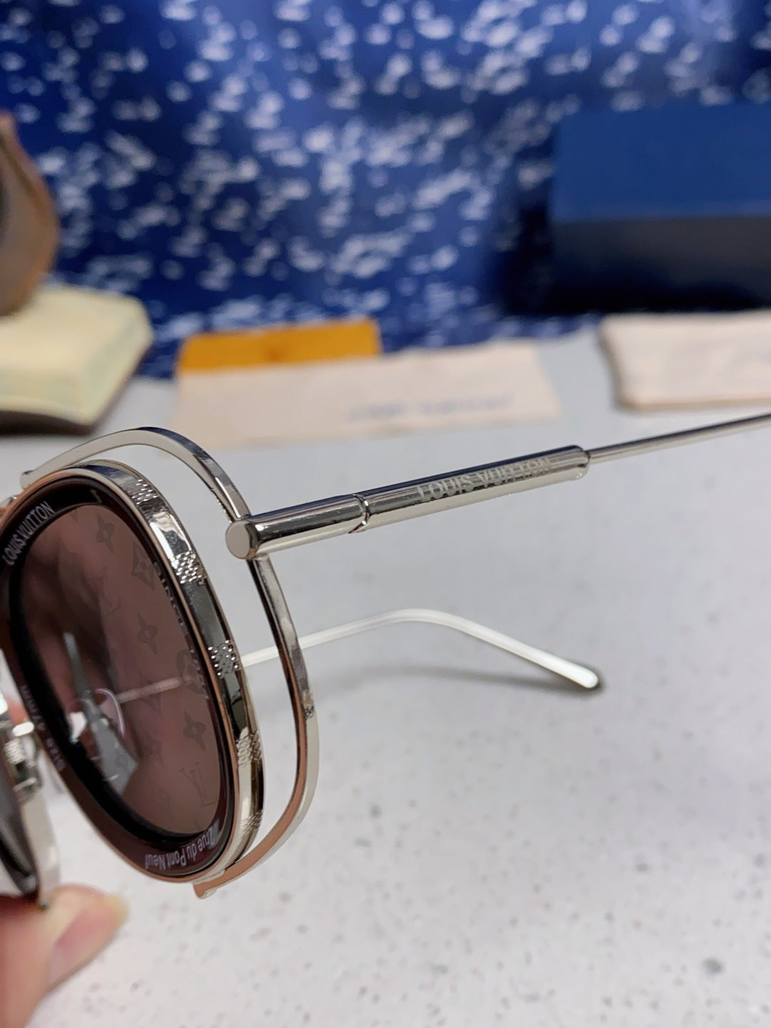 Louis Vuitton Round Gray Lens Sunglasses for Men & Women - detail image 7