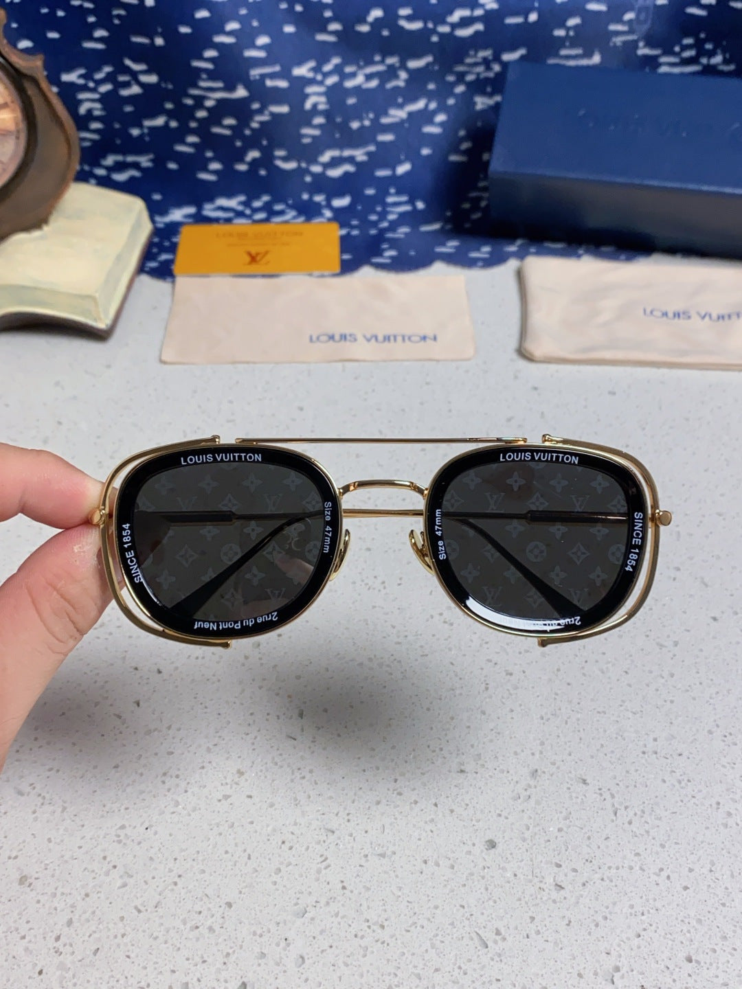Louis Vuitton Round Silver Lens Sunglasses for Men & Women - detail image 4