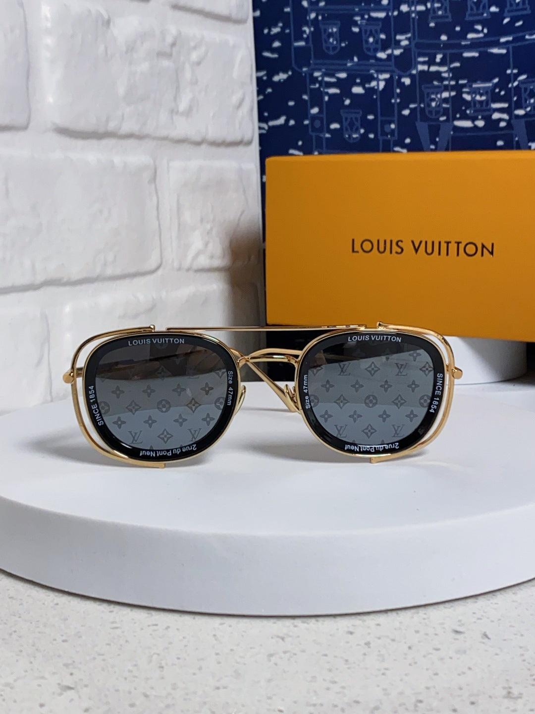 Louis Vuitton Round Silver Lens Sunglasses for Men & Women - detail image 2