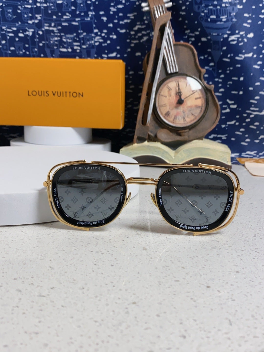 Louis Vuitton Round Silver Lens Sunglasses for Men & Women - detail image 9