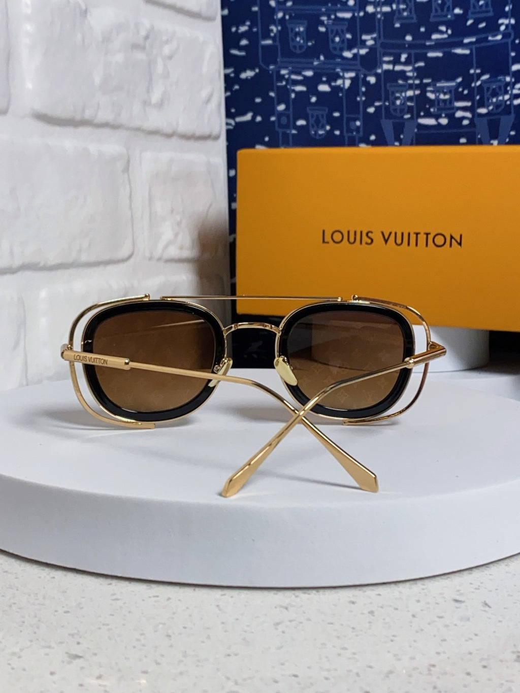 Louis Vuitton Round Brown Lens Sunglasses for Men & Women - 493158 - detail image 3