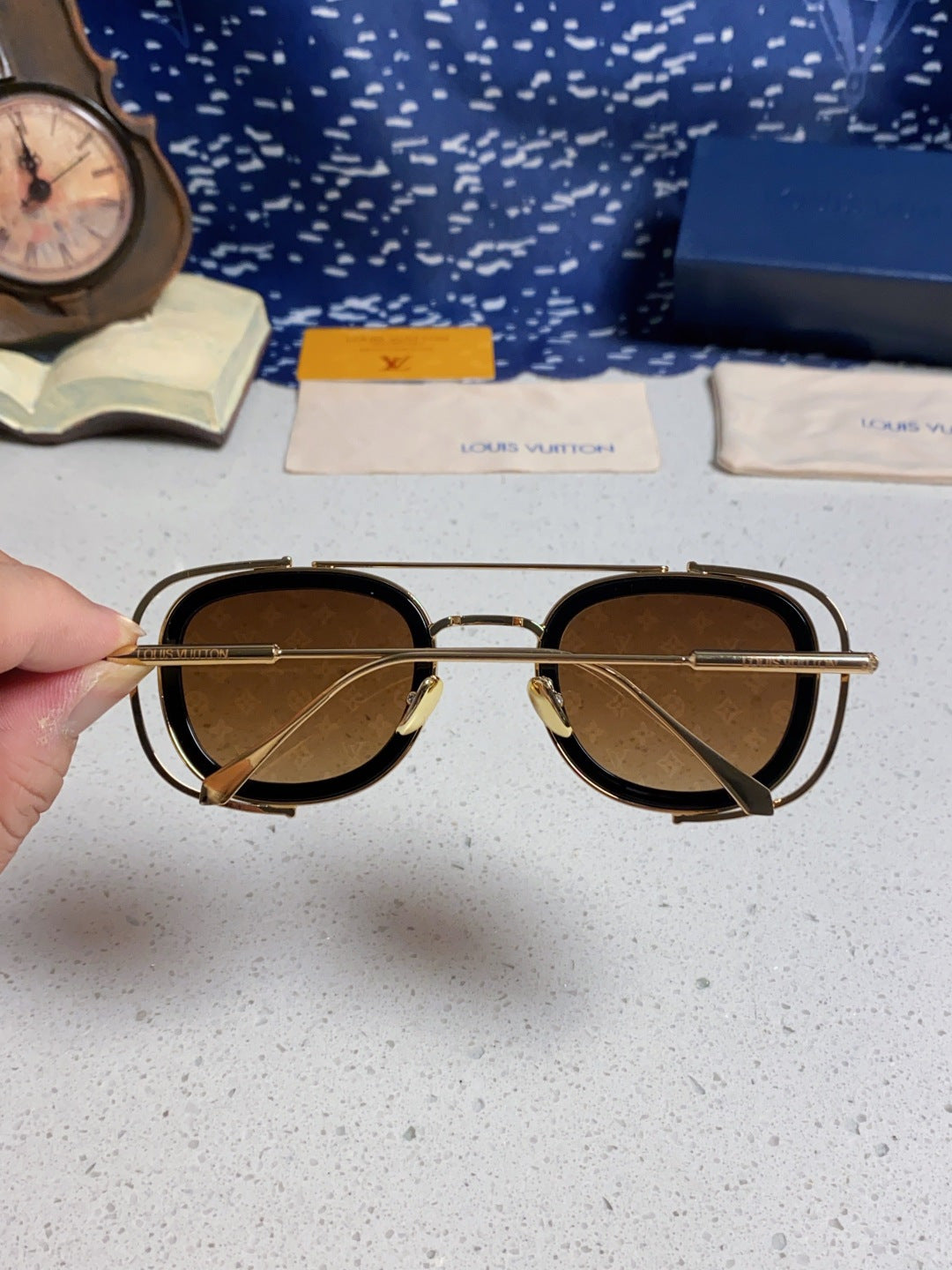 Louis Vuitton Round Brown Lens Sunglasses for Men & Women - 493158 - detail image 5