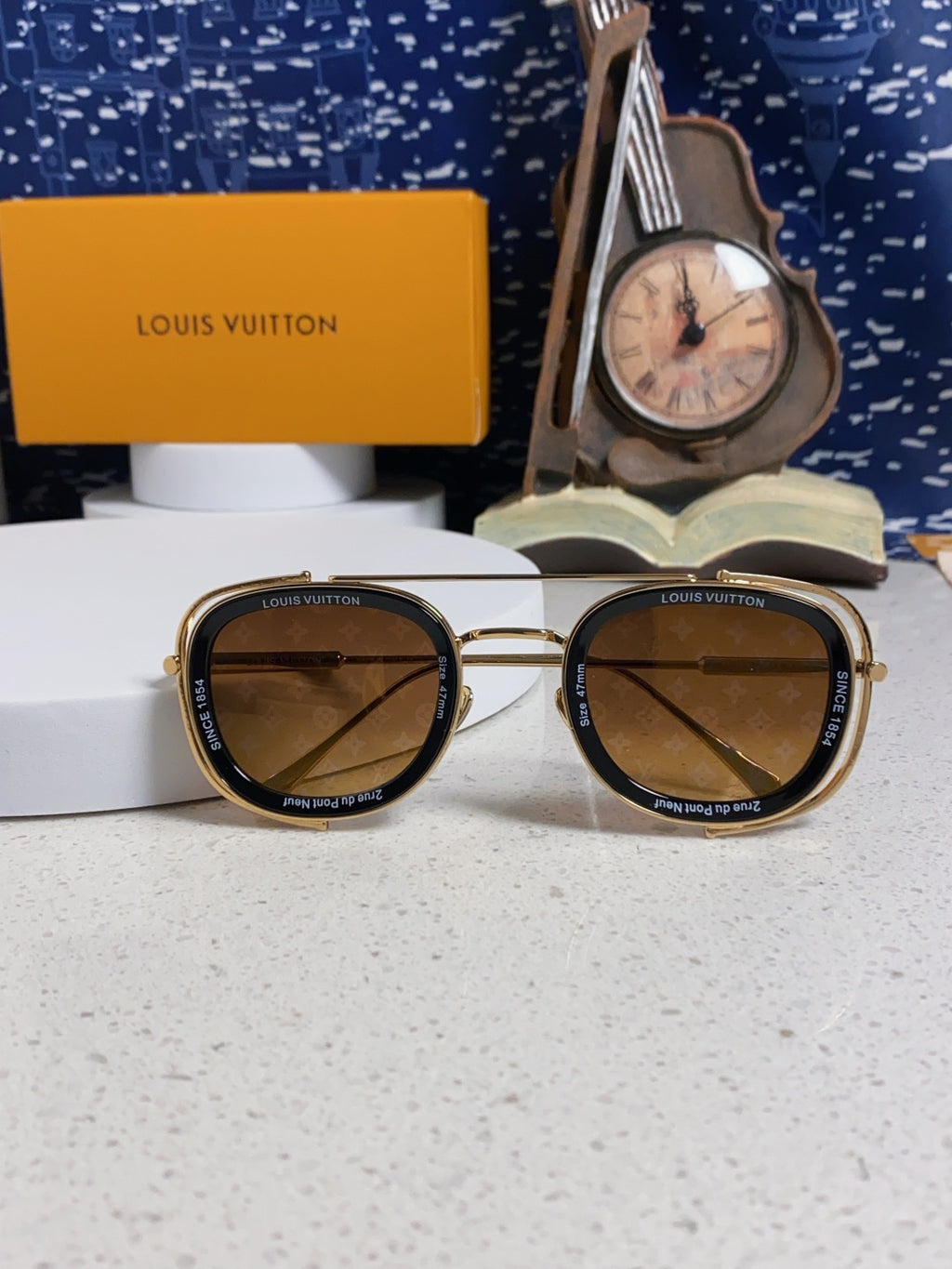 Louis Vuitton Round Brown Lens Sunglasses for Men & Women - 493158 - detail image 9