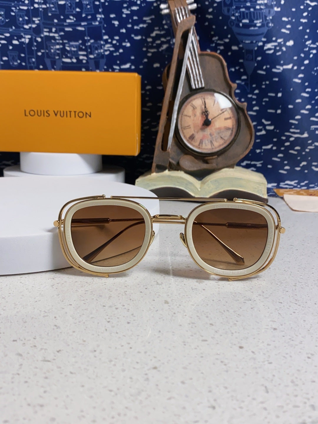 Louis Vuitton Round Brown Lens Sunglasses for Men & Women - detail image 9