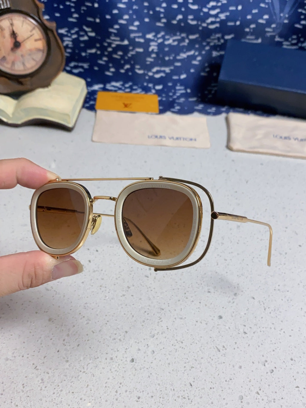 Louis Vuitton Round Brown Lens Sunglasses for Men & Women - detail image 6