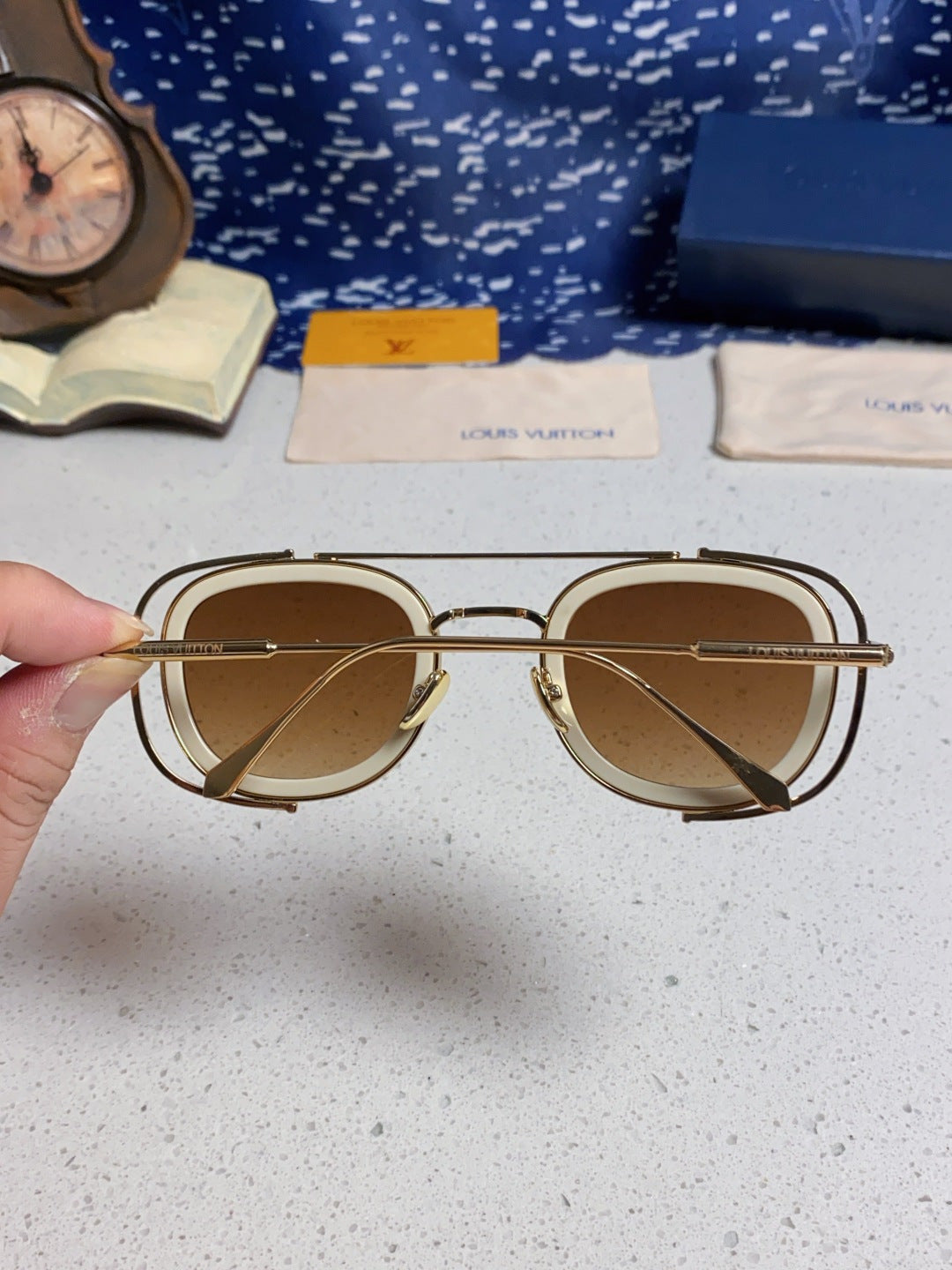 Louis Vuitton Round Brown Lens Sunglasses for Men & Women - detail image 5