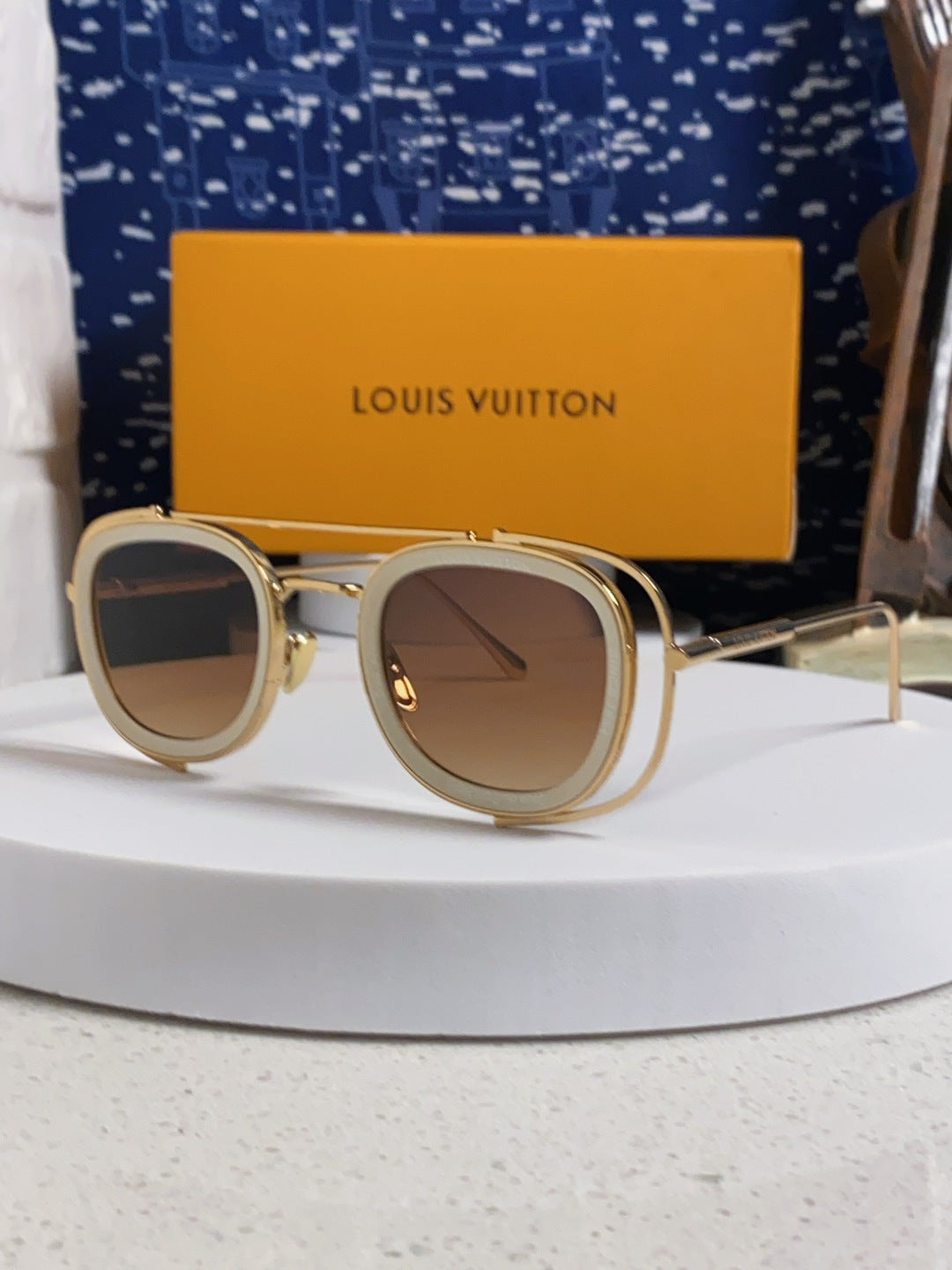 Louis Vuitton Round Brown Lens Sunglasses for Men & Women