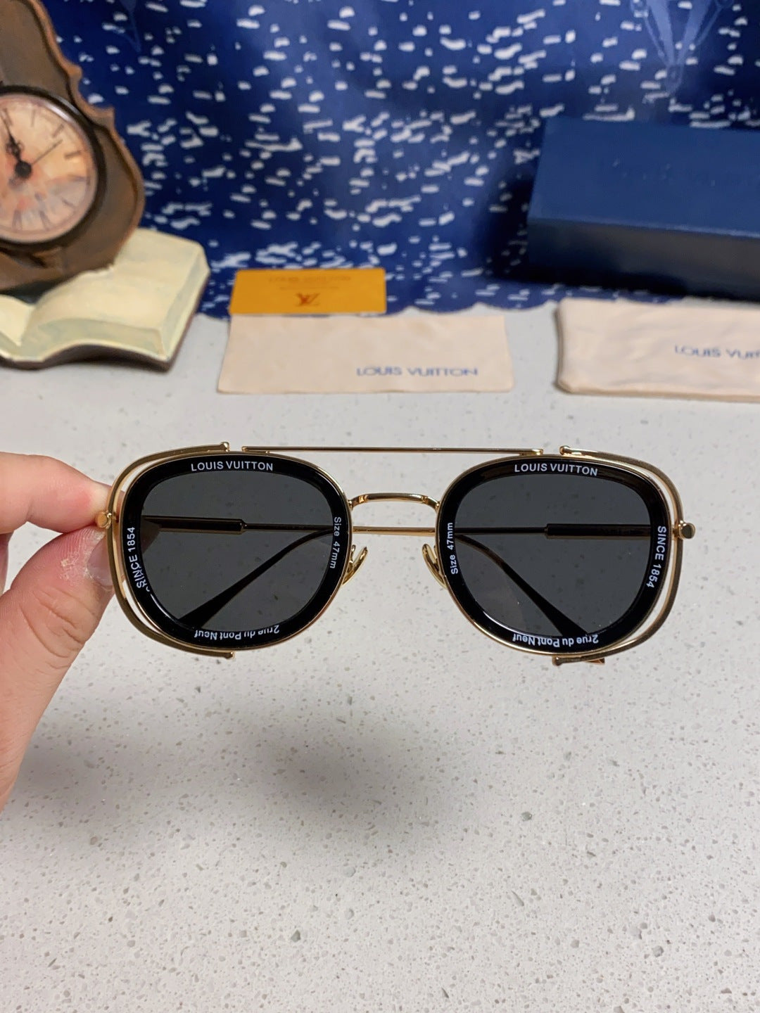 Louis Vuitton Round Black Lens Sunglasses for Men & Women - 493160 - detail image 4