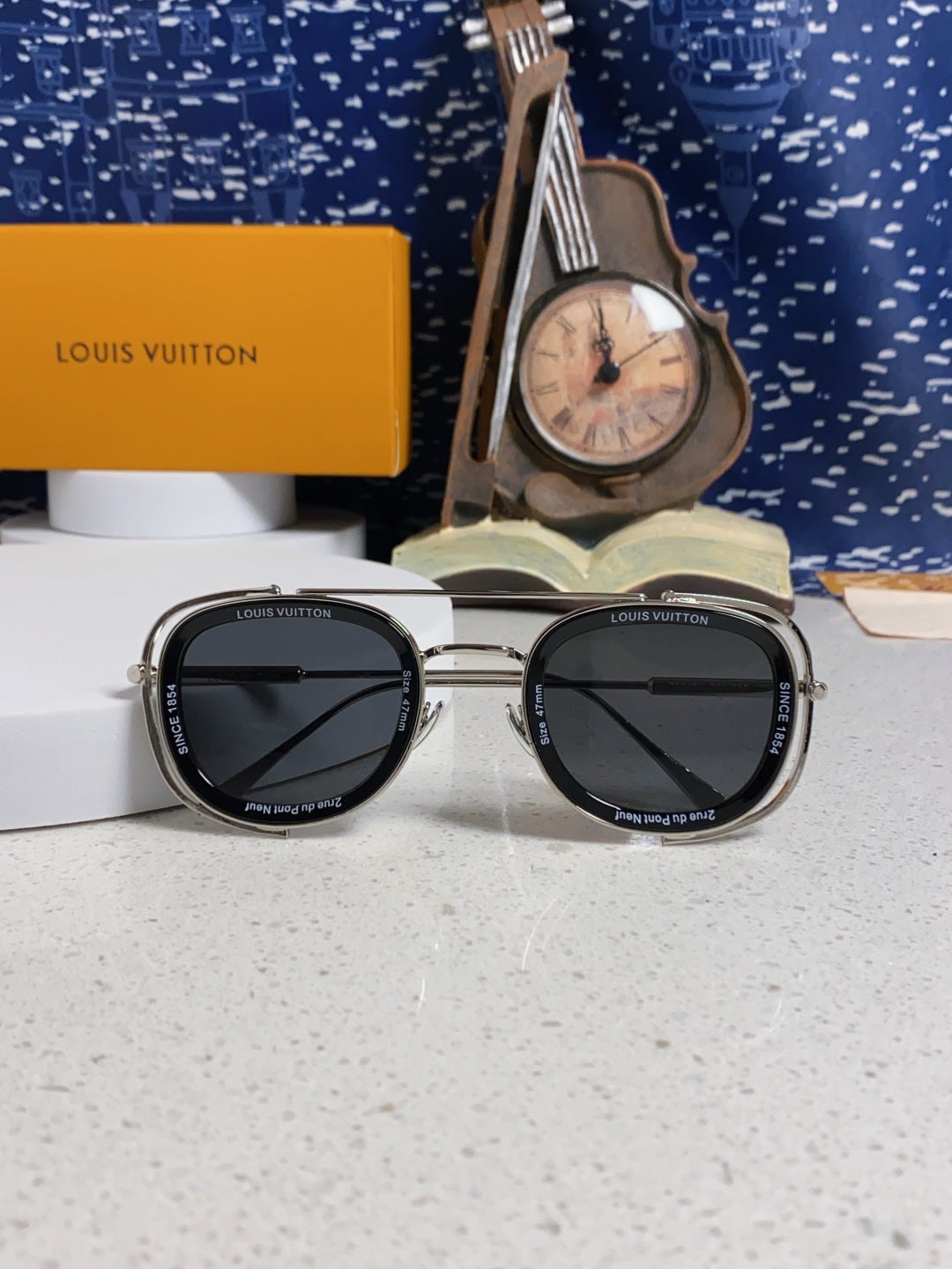 Louis Vuitton Round Black Lens Sunglasses for Men & Women - detail image 9