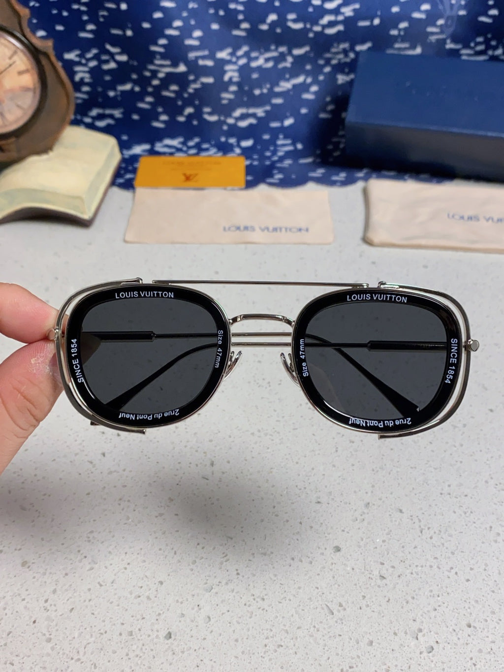 Louis Vuitton Round Black Lens Sunglasses for Men & Women - detail image 4