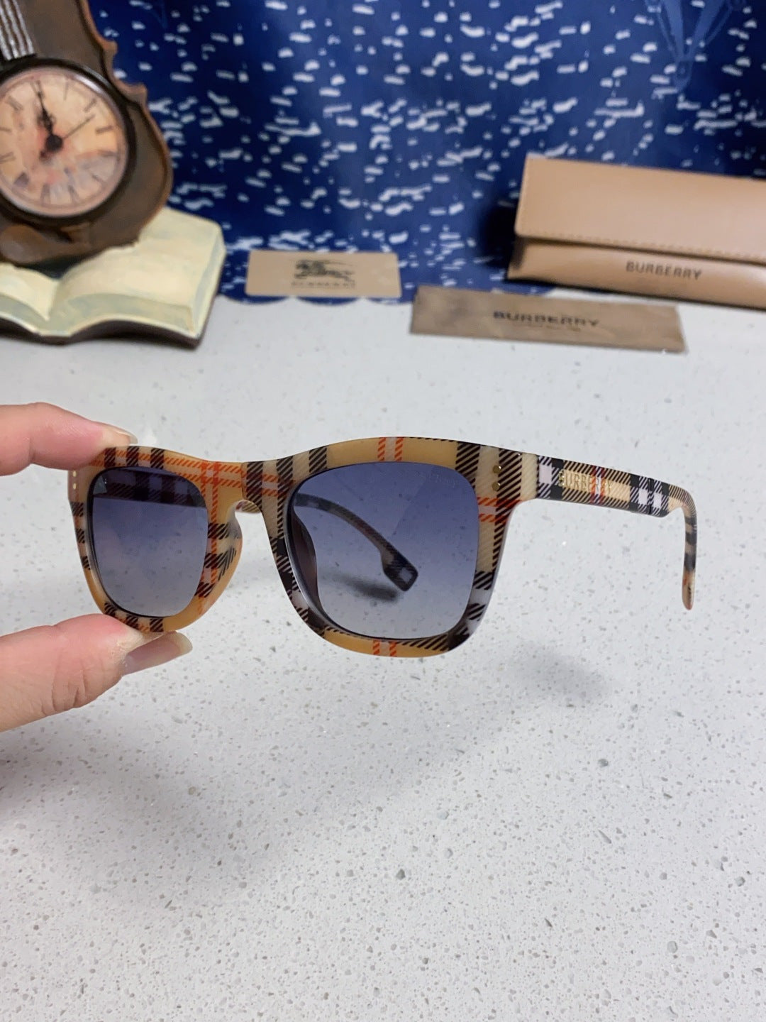 Burberry Folding Fashion Brown Lens Sunglasses for Men & Women - 487444 - detail image 6