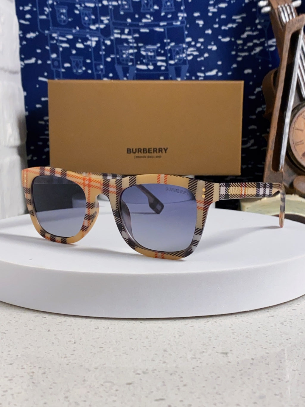 Burberry Folding Fashion Brown Lens Sunglasses for Men & Women - 487444