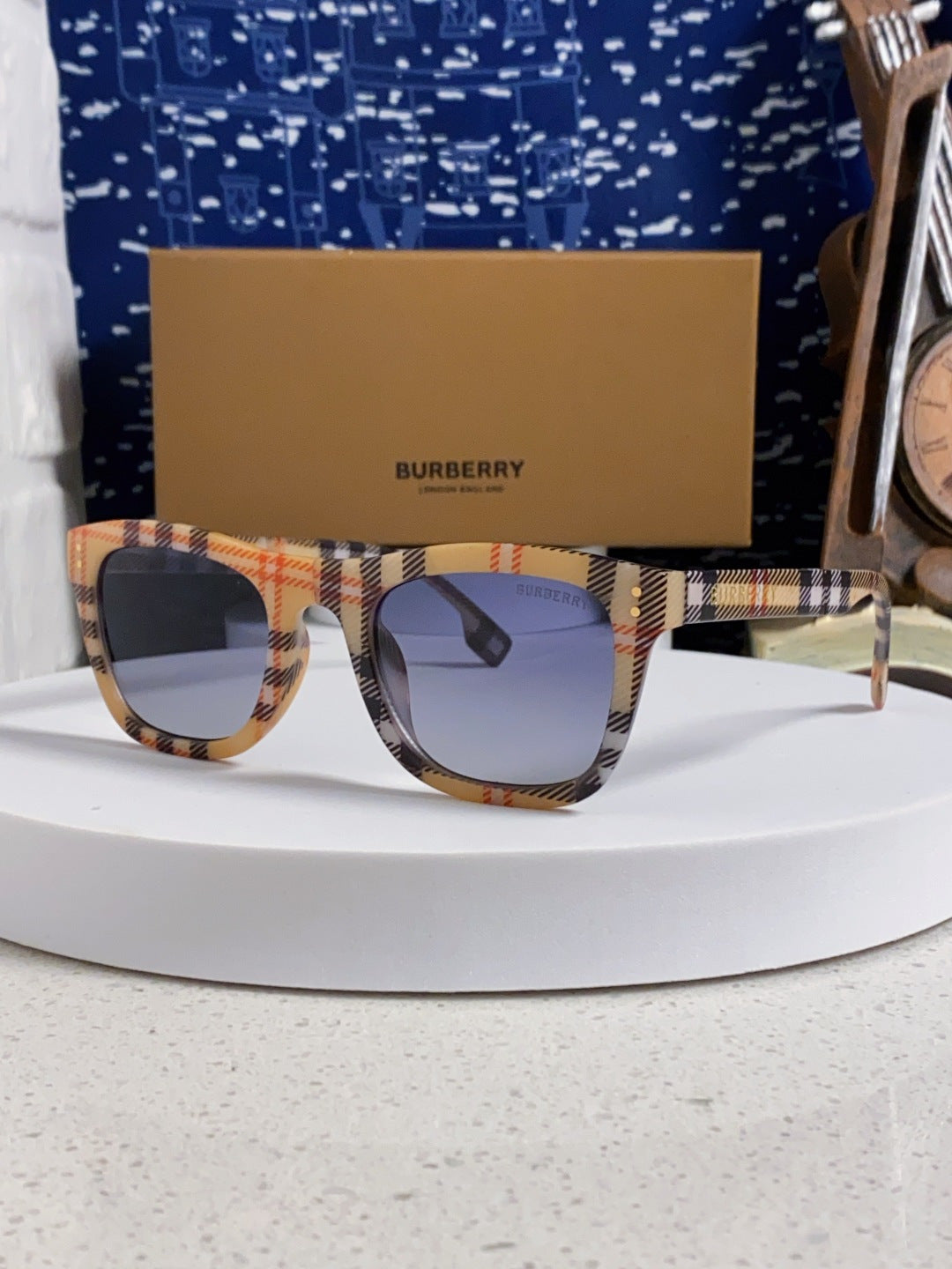 Burberry Folding Fashion Brown Lens Sunglasses for Men & Women - 487444