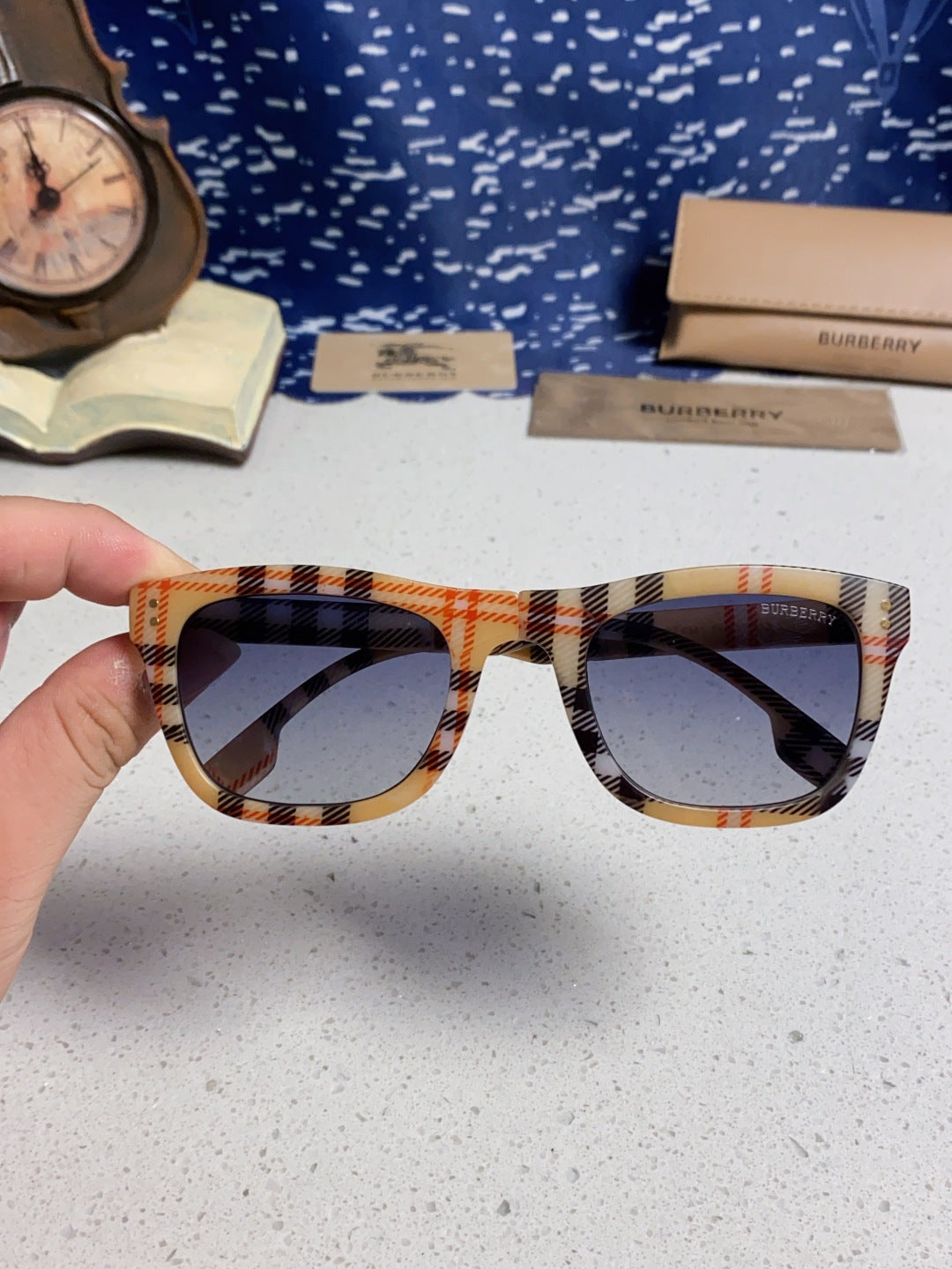 Burberry Folding Fashion Brown Lens Sunglasses for Men & Women - 487444 - detail image 4