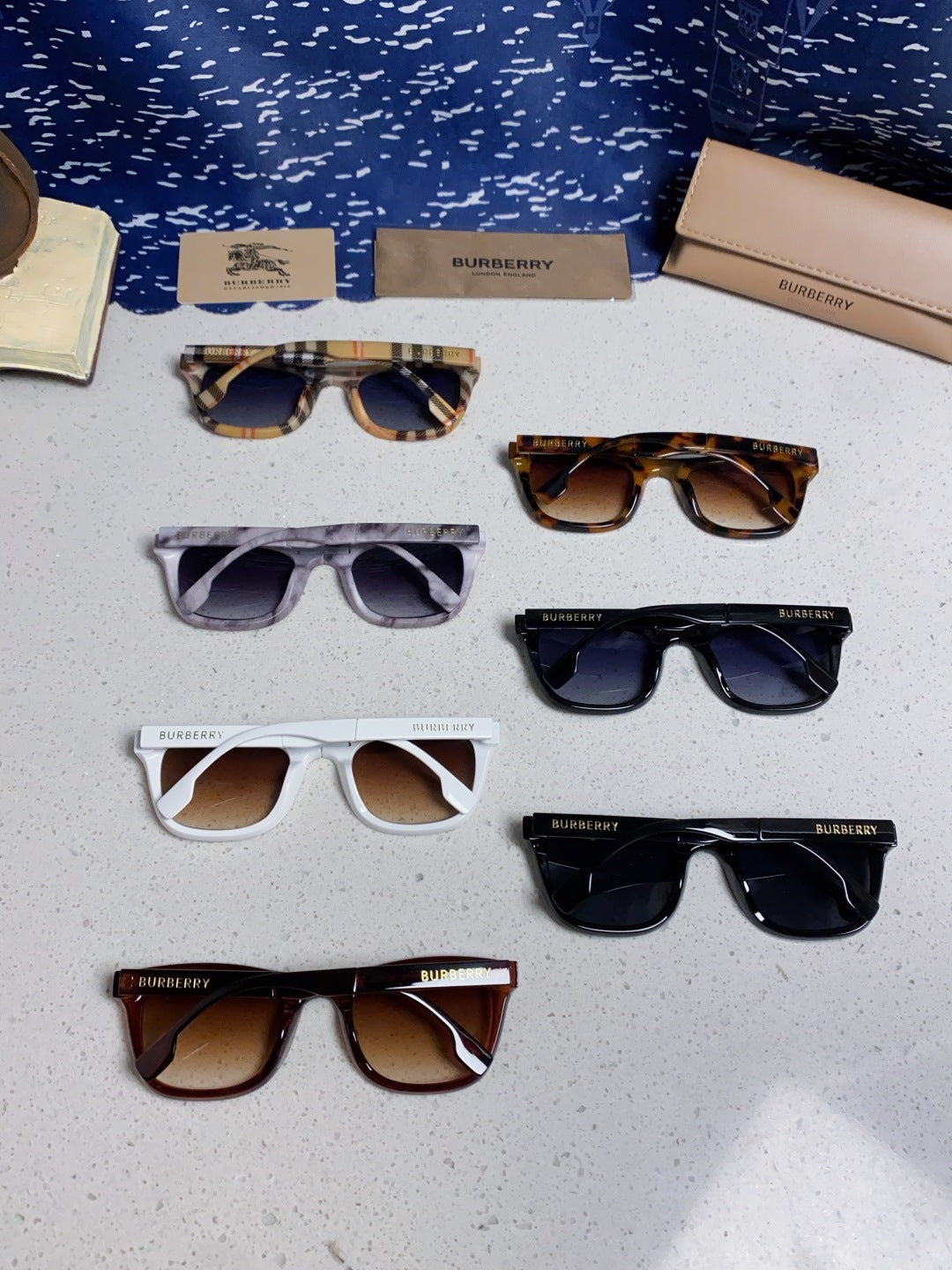 Burberry Folding Fashion Gray Lens Sunglasses for Men & Women - detail image 11