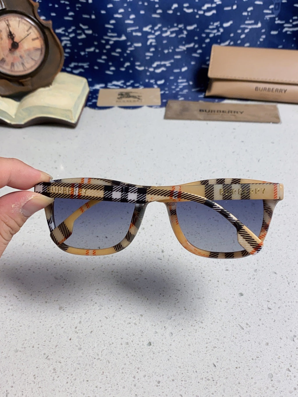 Burberry Folding Fashion Brown Lens Sunglasses for Men & Women - 998318 - detail image 5