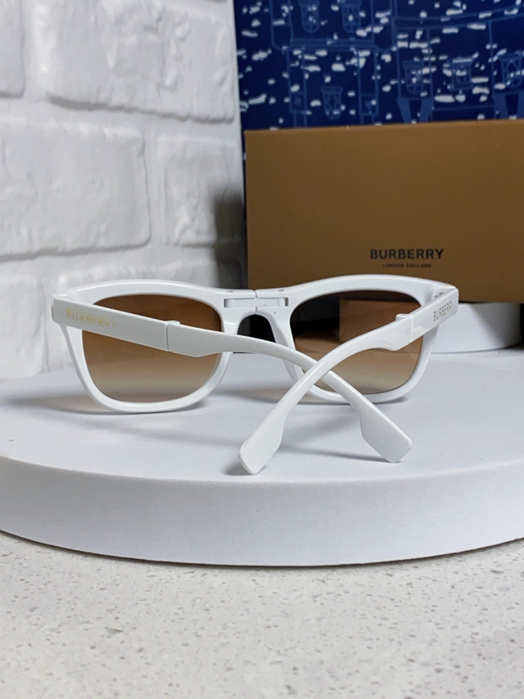 Burberry Folding Fashion Brown Lens Sunglasses for Men & Women - 487446 - detail image 3