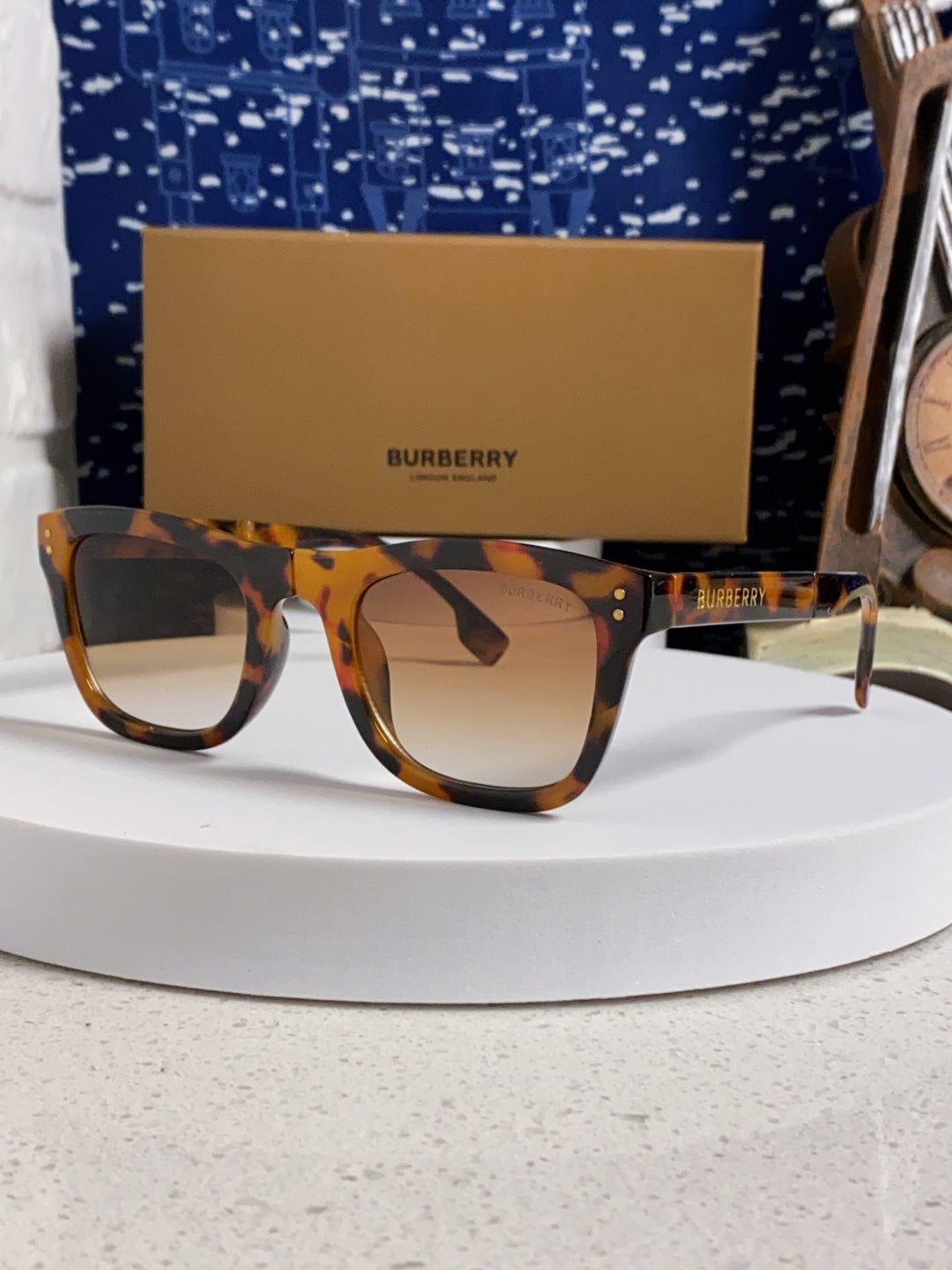 Burberry Folding Fashion Brown Lens Sunglasses for Men & Women
