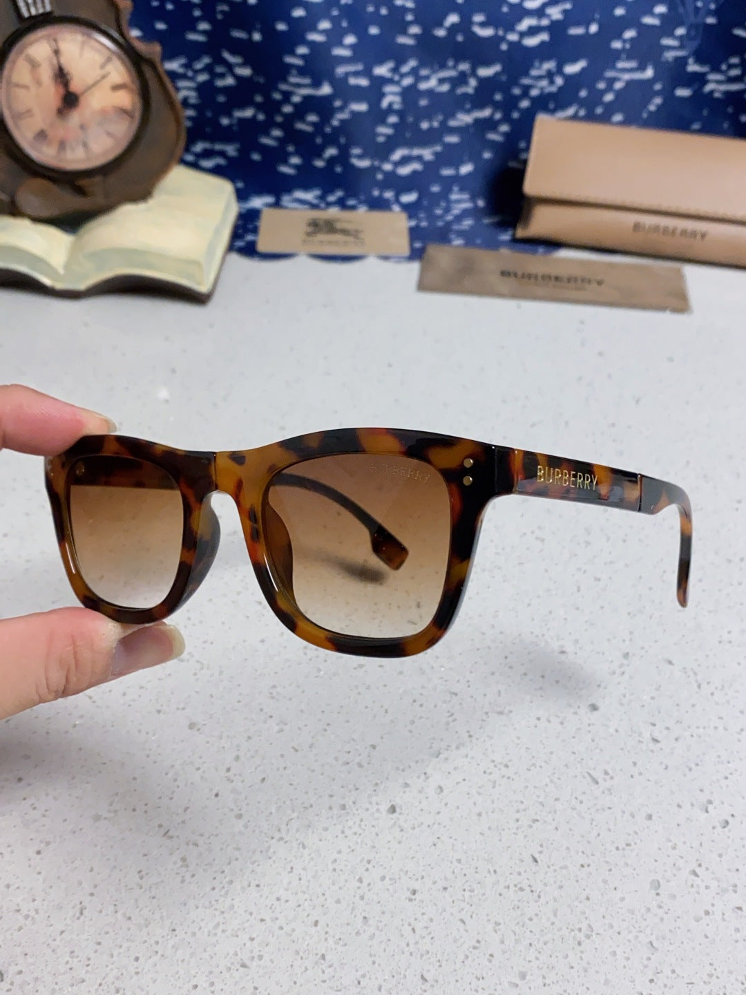 Burberry Folding Fashion Brown Lens Sunglasses for Men & Women - detail image 6