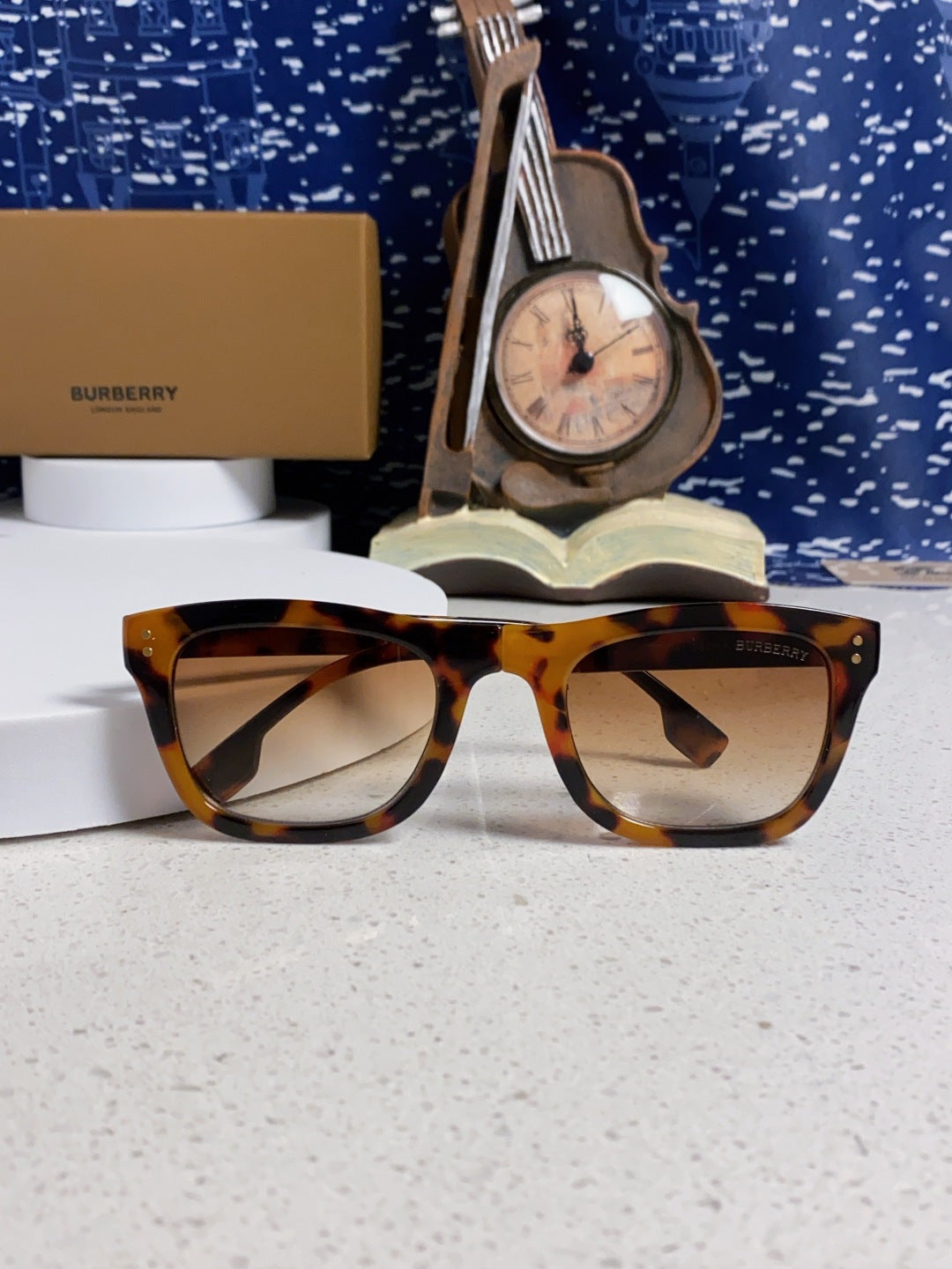 Burberry Folding Fashion Brown Lens Sunglasses for Men & Women - detail image 9