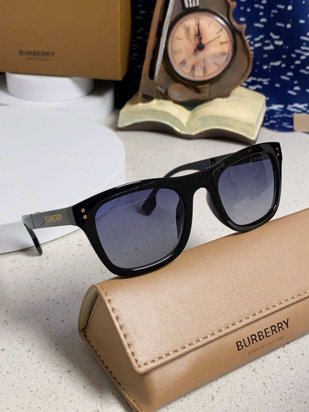 Burberry Folding Fashion Silver Lens Sunglasses for Men & Women - detail image 10