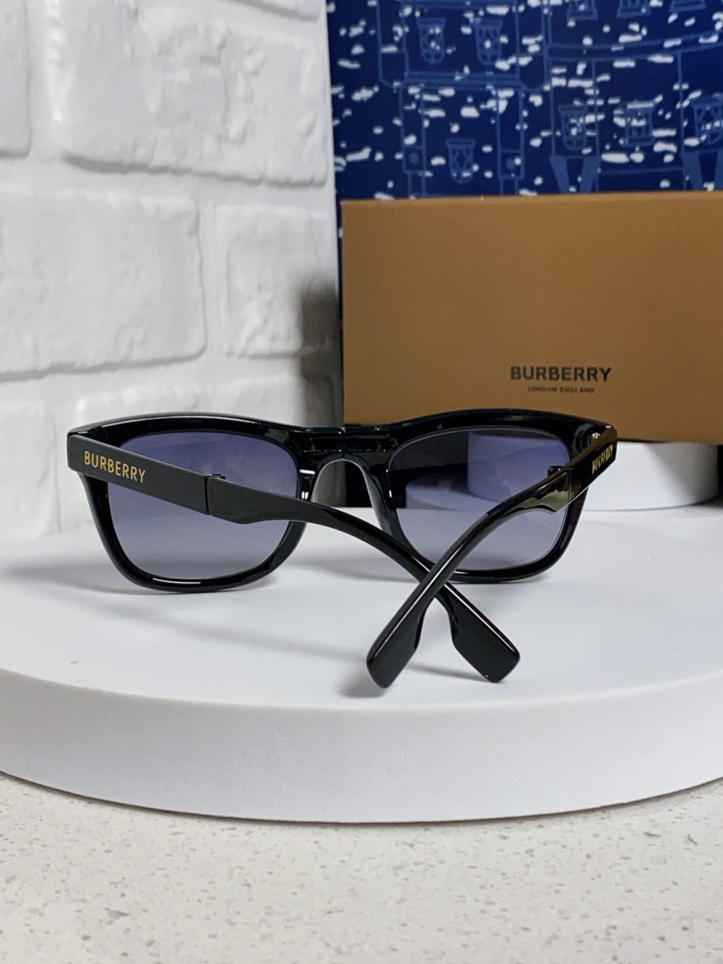Burberry Folding Fashion Silver Lens Sunglasses for Men & Women - detail image 3