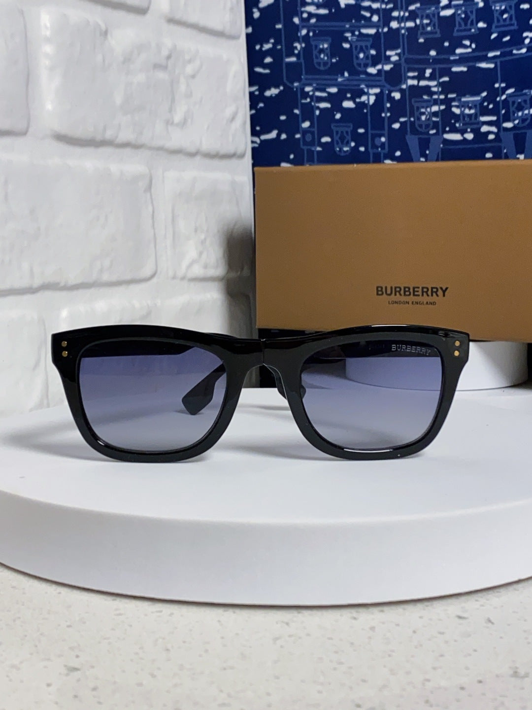 Burberry Folding Fashion Silver Lens Sunglasses for Men & Women - detail image 2