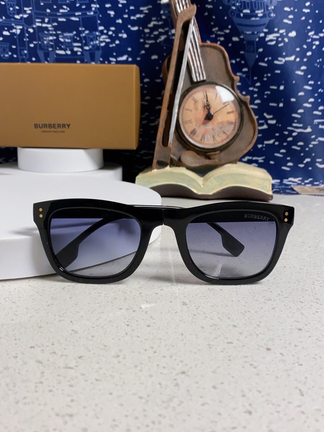 Burberry Folding Fashion Silver Lens Sunglasses for Men & Women - detail image 9