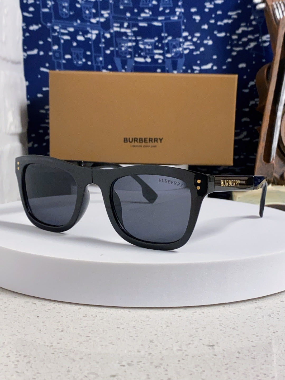 Burberry Folding Fashion Gray Lens Sunglasses for Men & Women